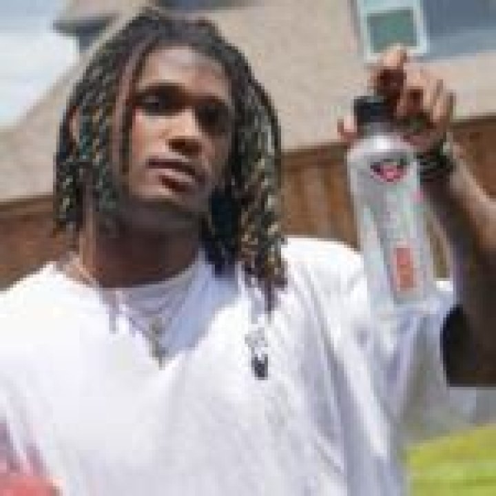 CeeDee Lamb Wiki; Girlfriend, Contract, Instagram, Draft, Height & Facts