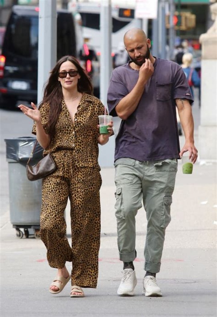 Cole Schafer Age, Height, Wikipedia, Kacey Musgraves Boyfriend, Net Worth