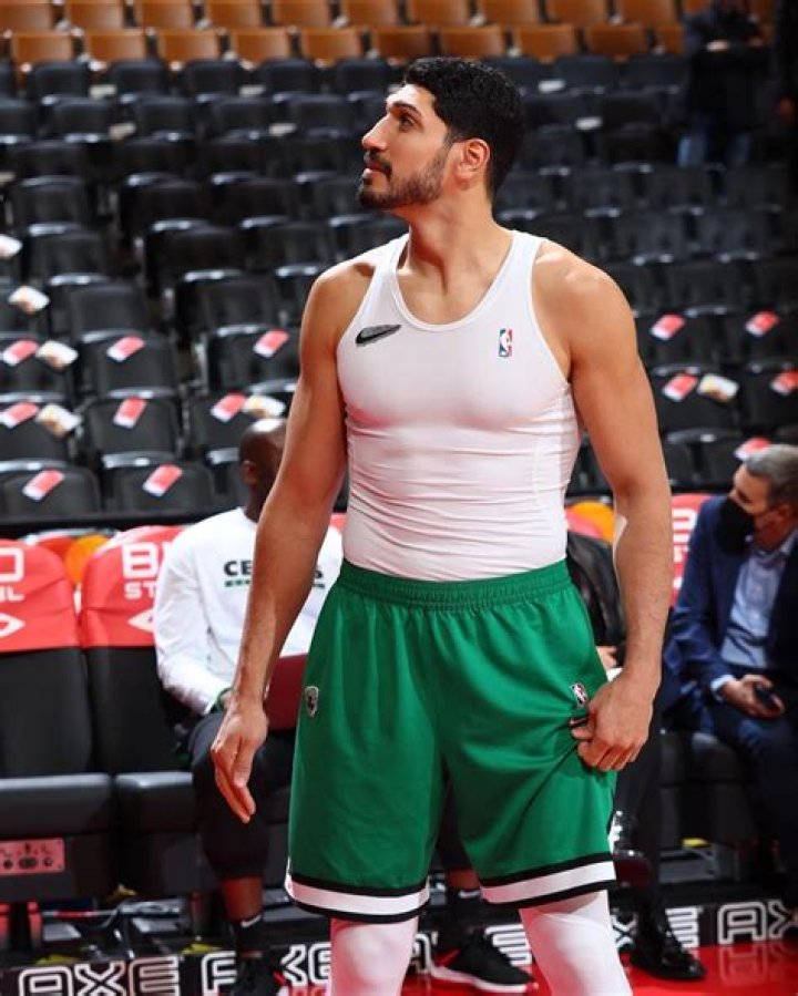 Dennis Schröder Fortune