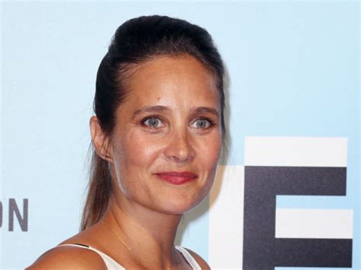 Julie De Bona Et Gaelle Bona Sont Elles Soeurs Archives