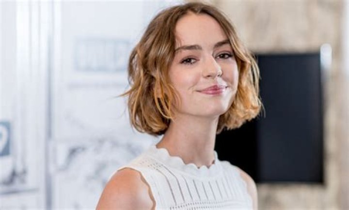 Know About Brigette Lundy-Paine; Age, Insta, Atypical, Height, Partner