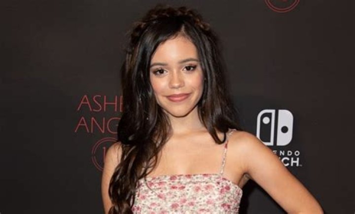 Know About Jenna Ortega; Age, Height, You, Dad, Siblings, Dating