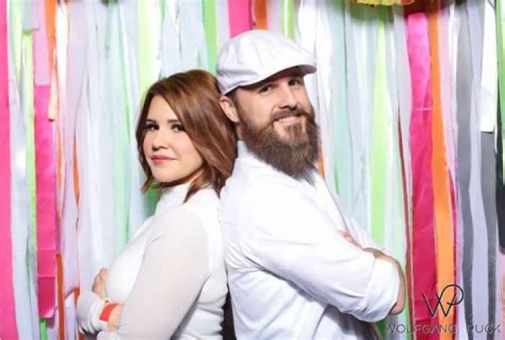 Know About WFAA Kara Sewell; Married, Husband, Salary, Height