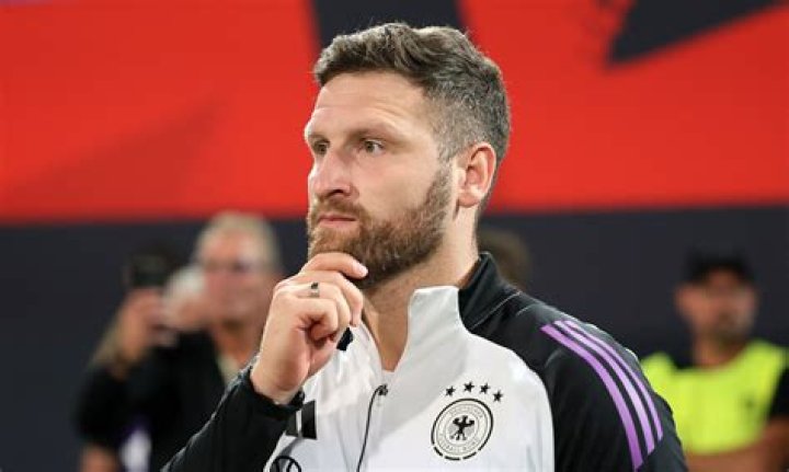 Shkodran Mustafi Fortune
