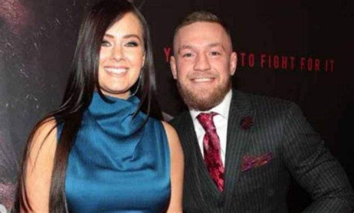 What Does Dee Devlin Do? Her Wiki, Parents, Height & Facts