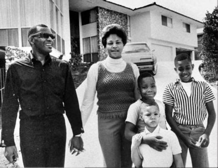 Who Is Della Beatrice Howard Robinson? Her Career, Marriage, Children, Net Worth