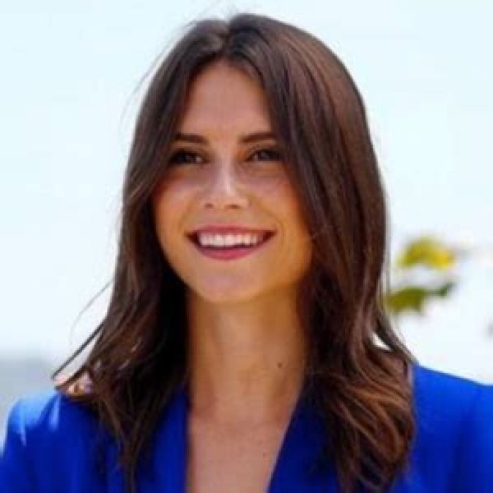 Who Is Sophie Flay’s Mother? Age, Wiki, Parents, ABC7, Married, Height, Facts